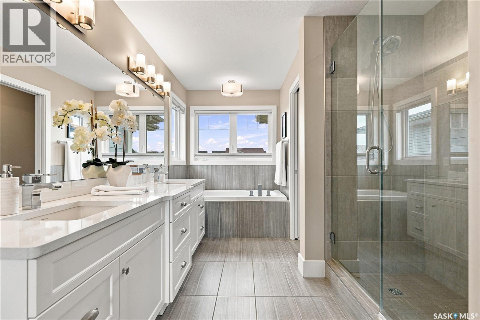 232 Secord Way, Saskatoon, SK - Indoor Photo Showing Bathroom