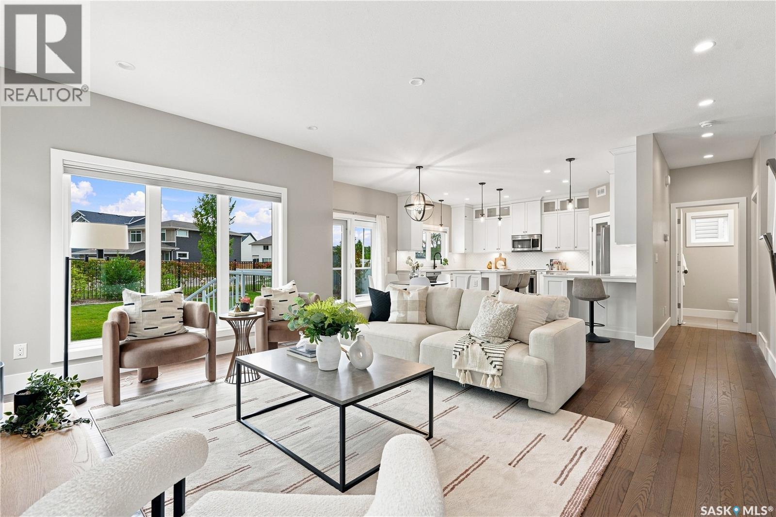 232 Secord Way, Saskatoon, SK - Indoor Photo Showing Living Room