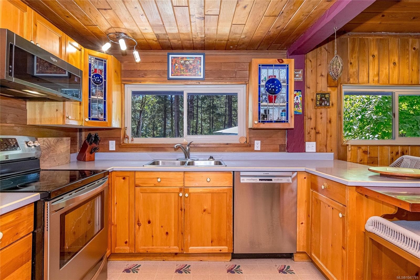 13725 Jennifer Rd, Cassidy, BC