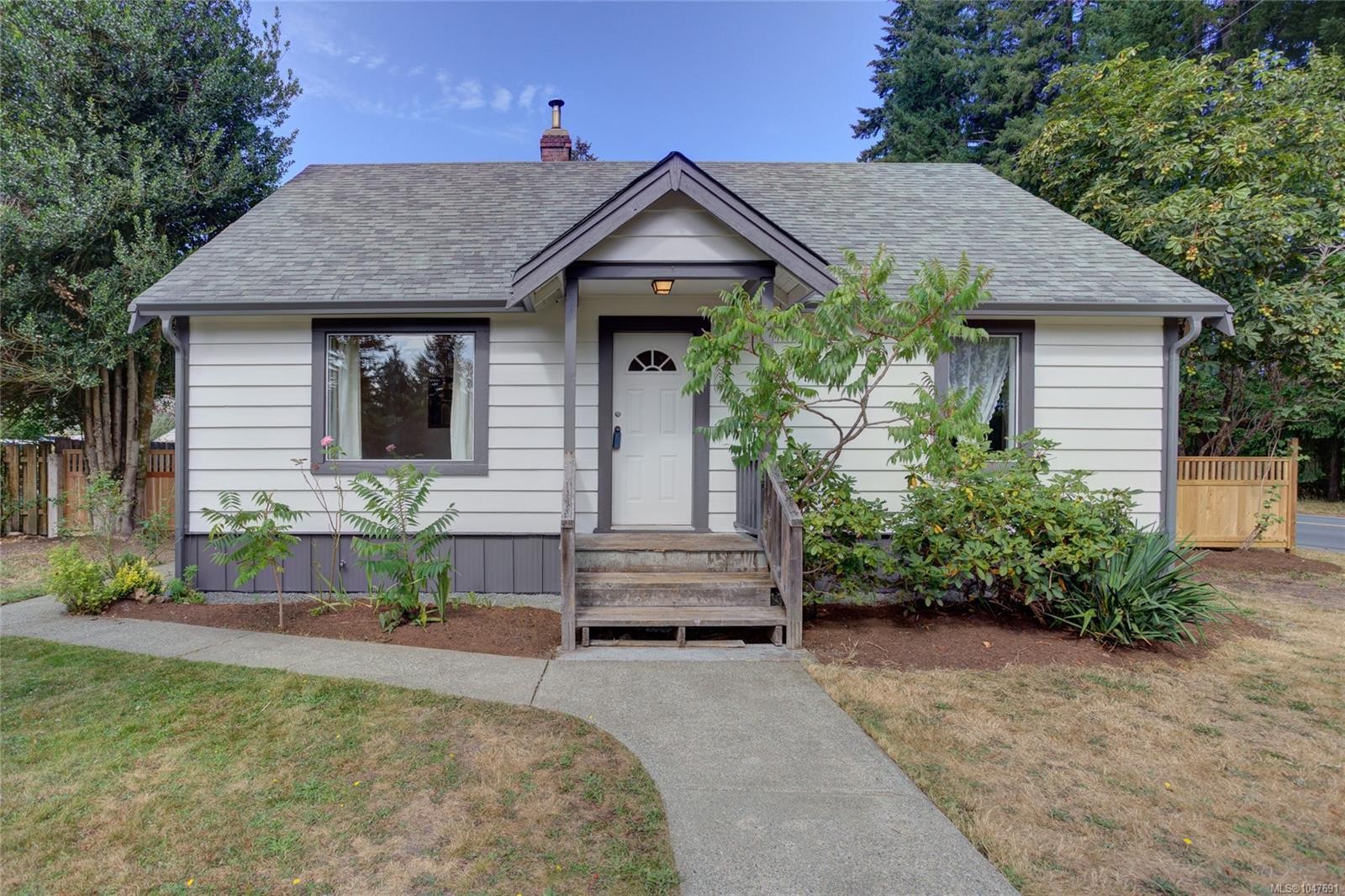 6810 Third St, Honeymoon Bay, BC