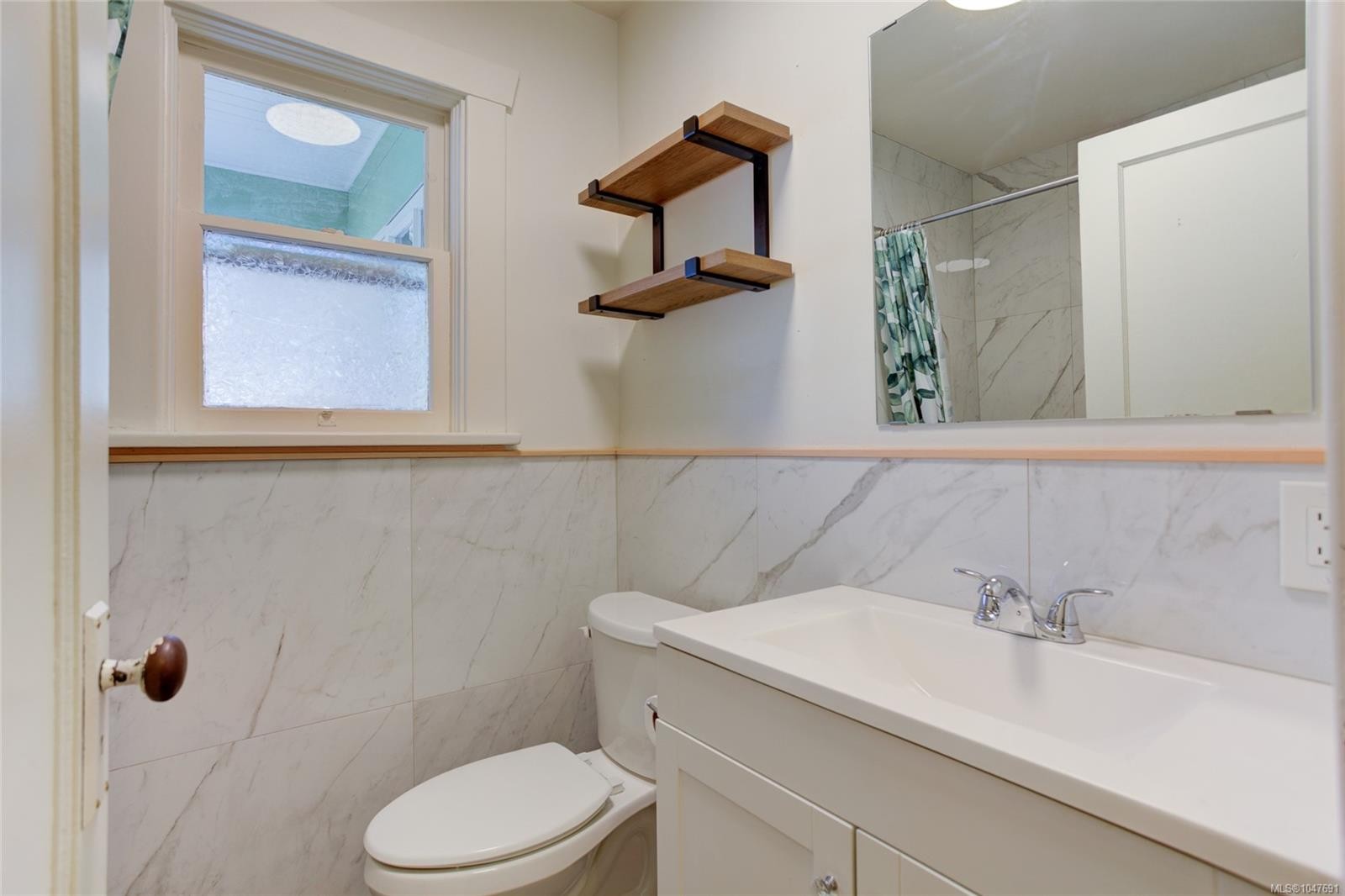 6810 Third St, Honeymoon Bay, BC