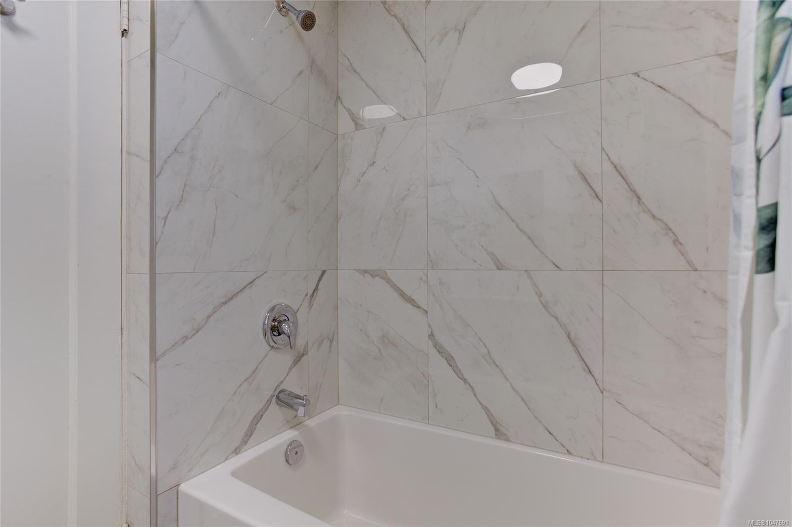 6810 Third St, Honeymoon Bay, BC