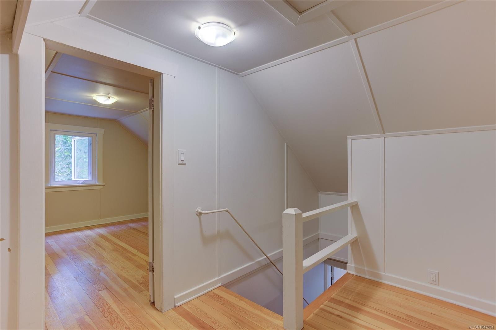 6810 Third St, Honeymoon Bay, BC