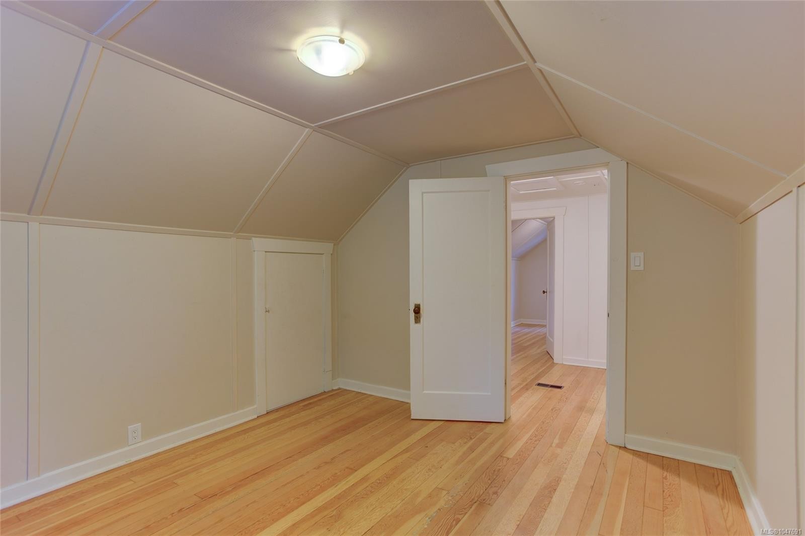 6810 Third St, Honeymoon Bay, BC