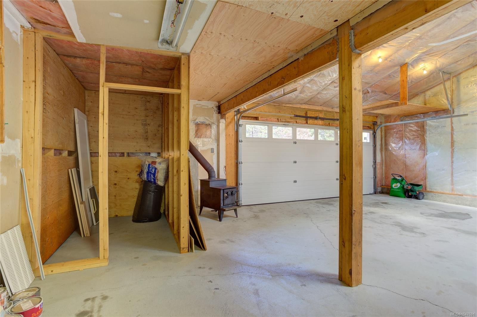 6810 Third St, Honeymoon Bay, BC