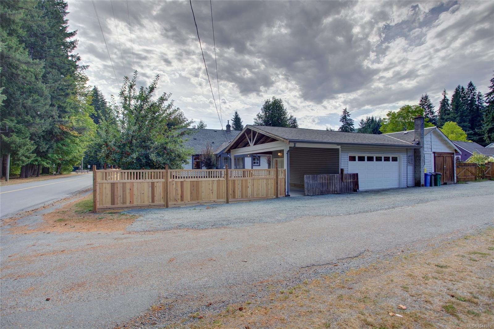 6810 Third St, Honeymoon Bay, BC