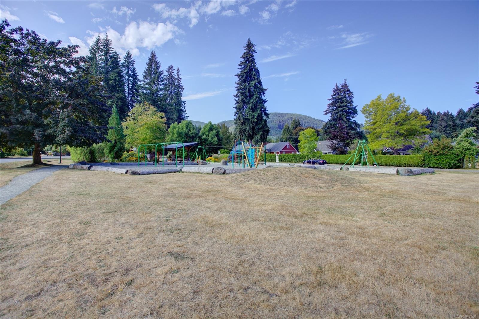 6810 Third St, Honeymoon Bay, BC