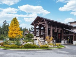 #223-1175 Resort Dr Parksville, BC V9P 2E3