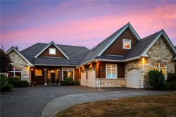 619 Crown Isle Dr Courtenay, BC V9N 8R5