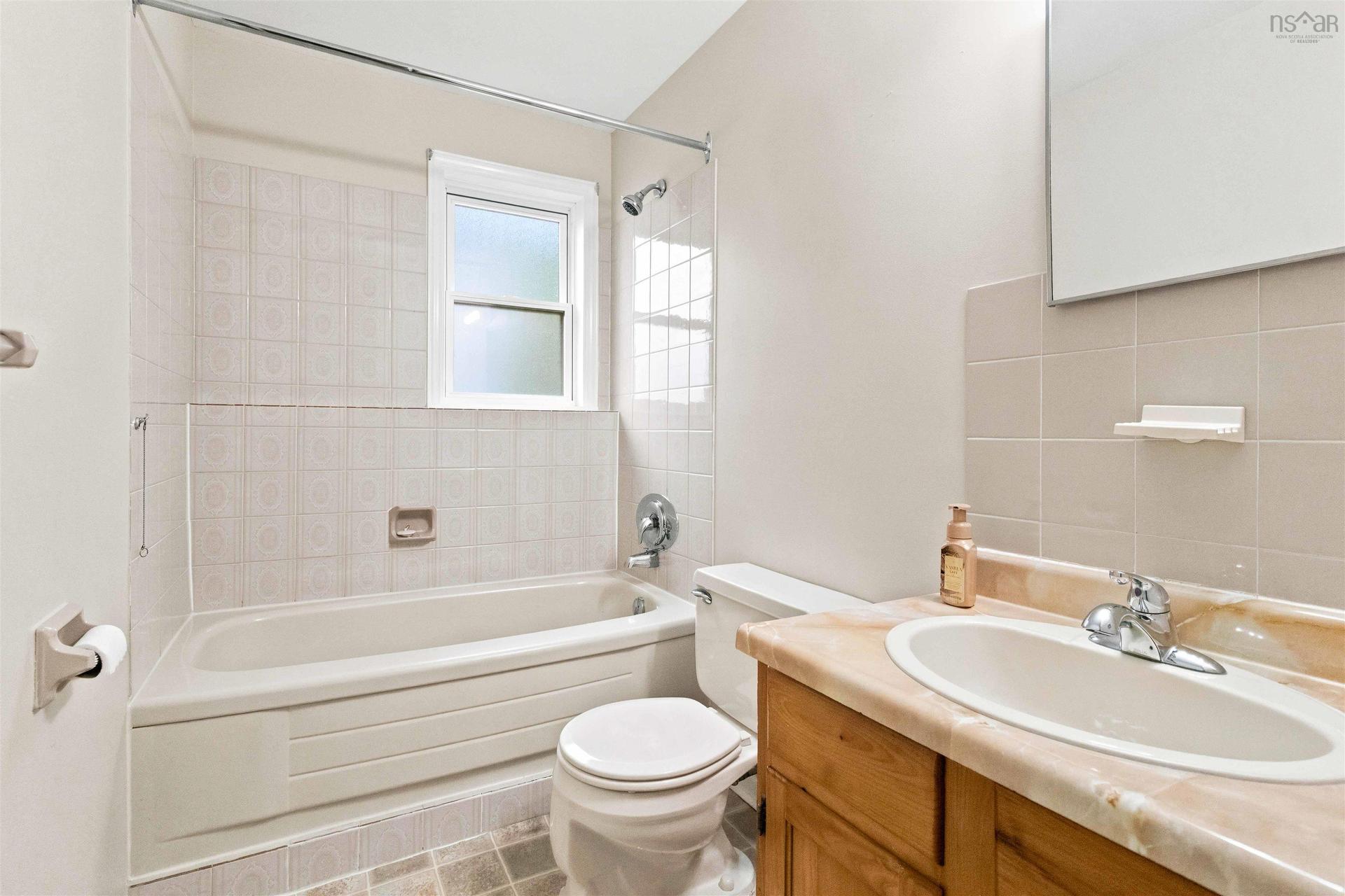 2552 Brunswick Street, Halifax, NS - Indoor Photo Showing Bathroom