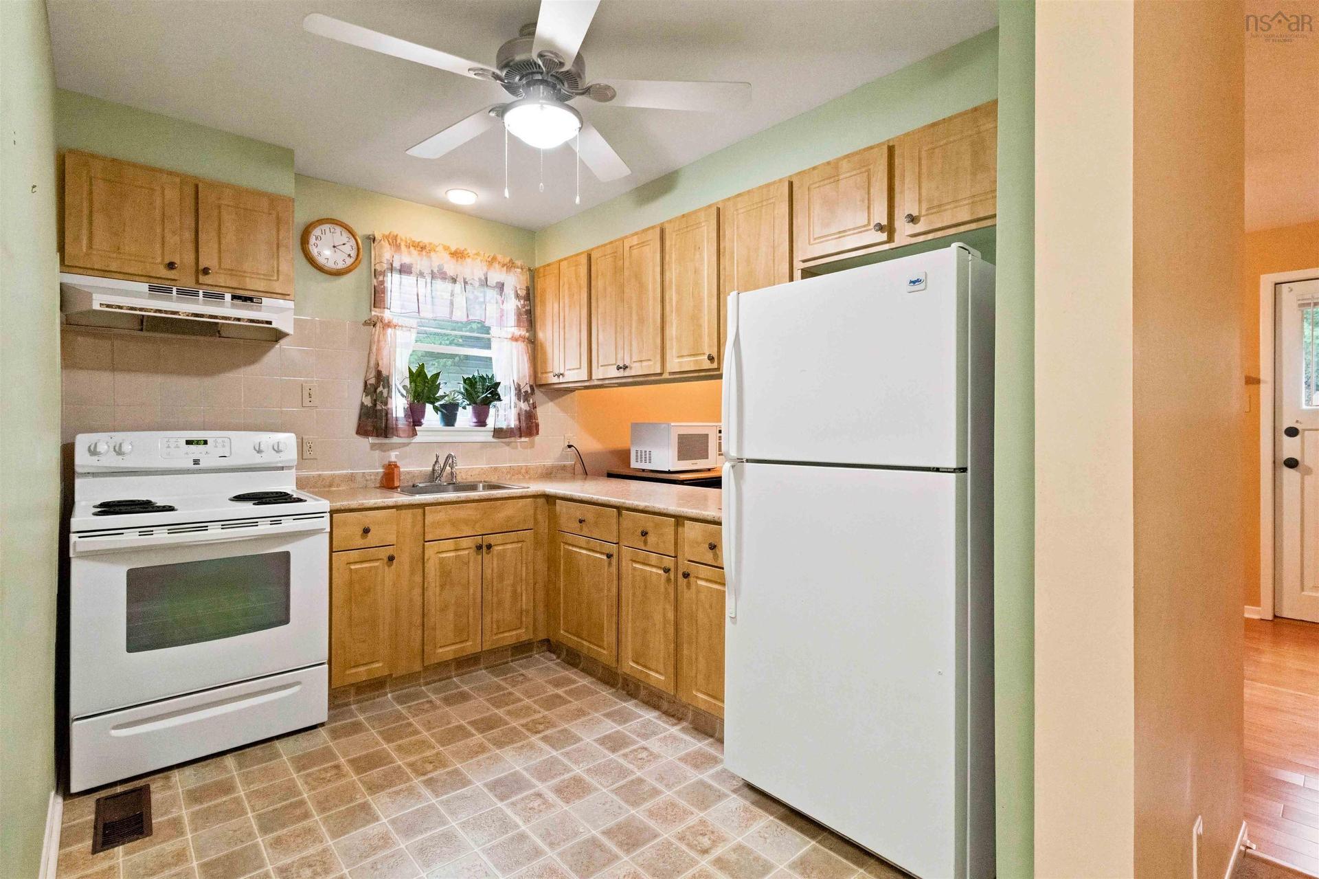 2552 Brunswick Street, Halifax, NS - Indoor Photo Showing Kitchen
