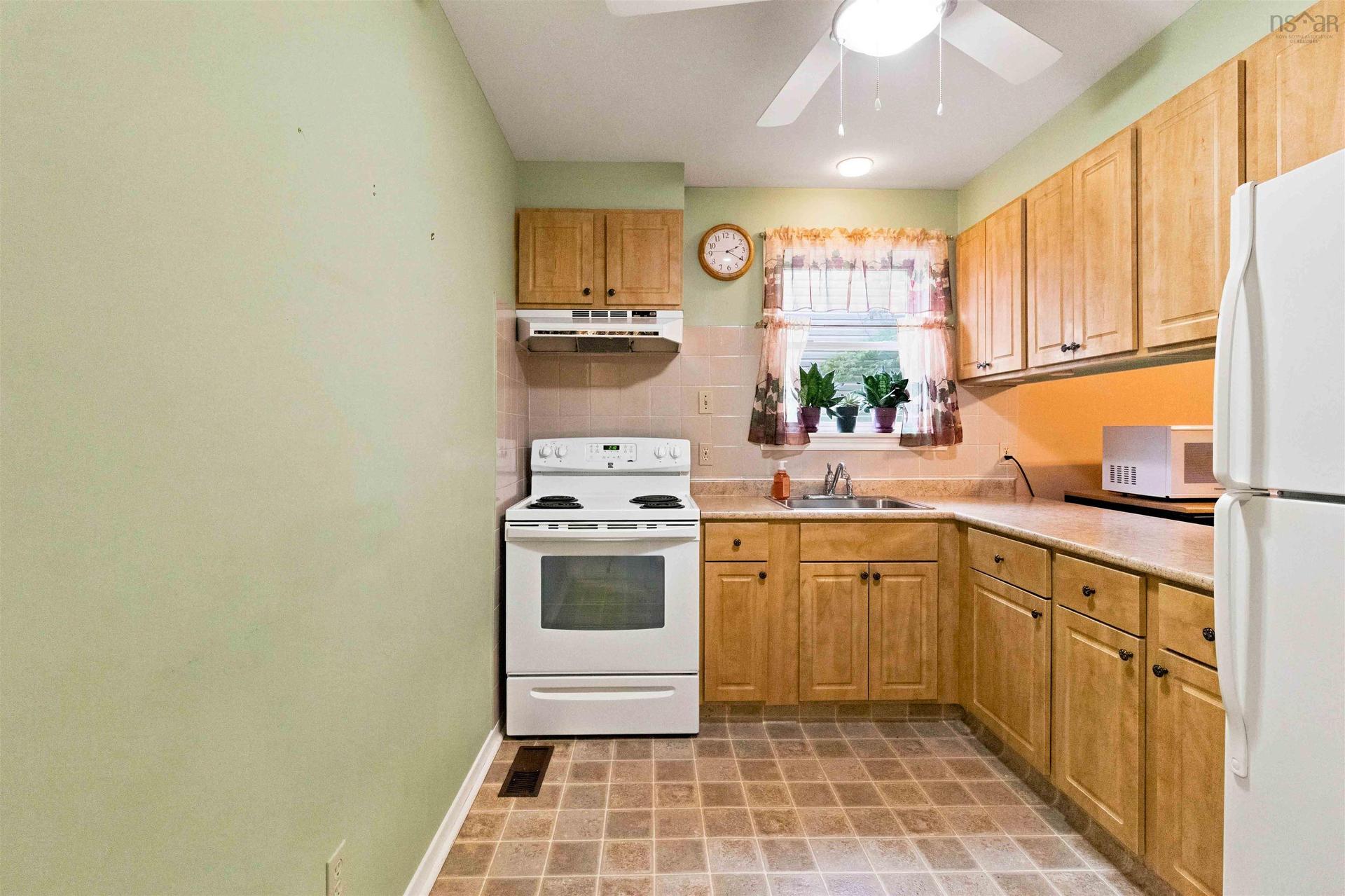 2552 Brunswick Street, Halifax, NS - Indoor Photo Showing Kitchen