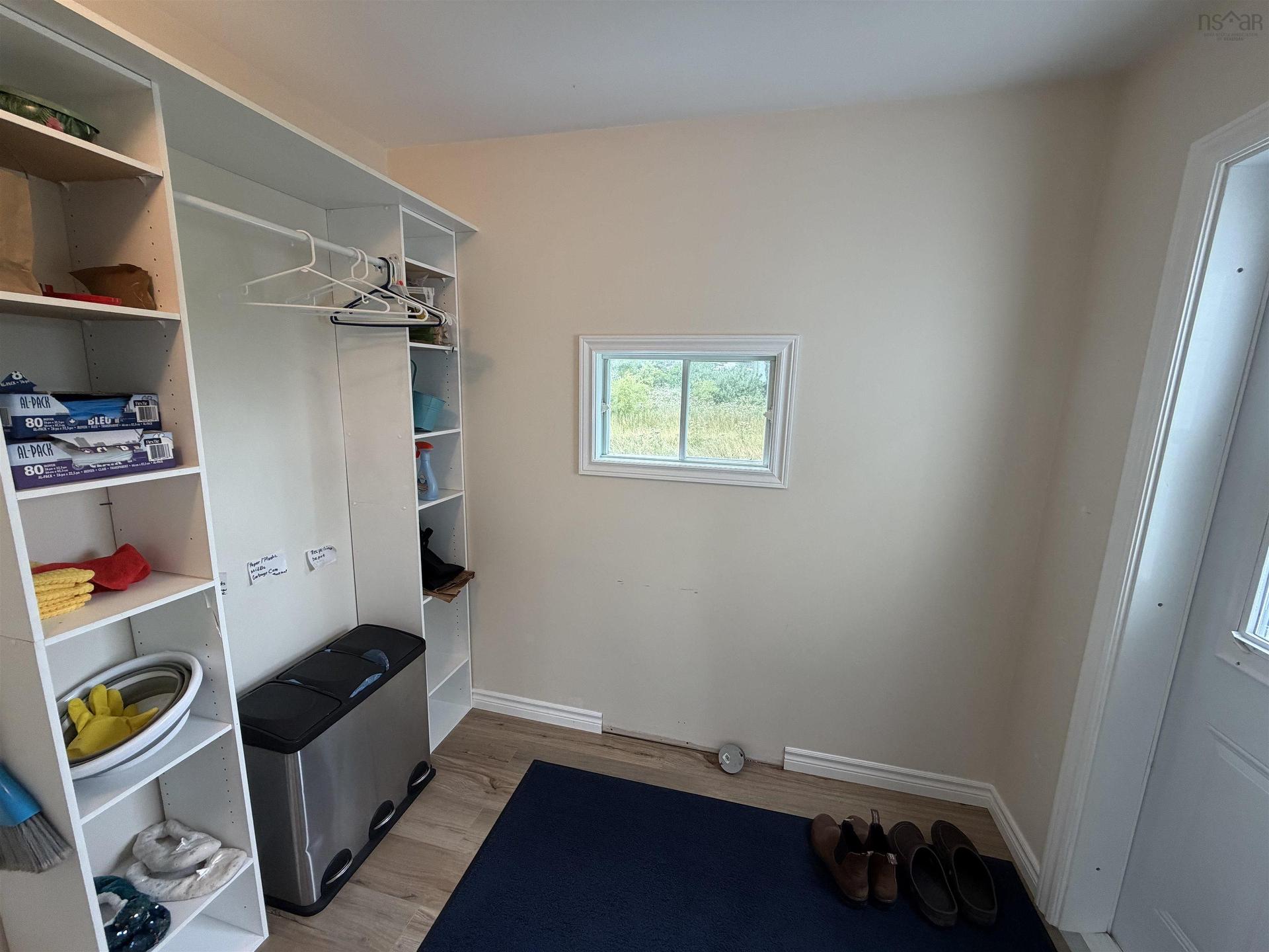 1698 Highway 247, L'Ardoise, NS - Indoor
