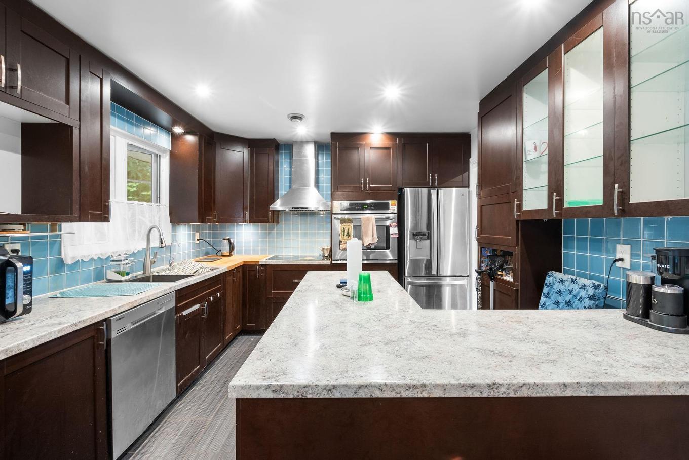 42 Spring Avenue, Dartmouth, NS - Indoor Photo Showing Kitchen With Upgraded Kitchen
