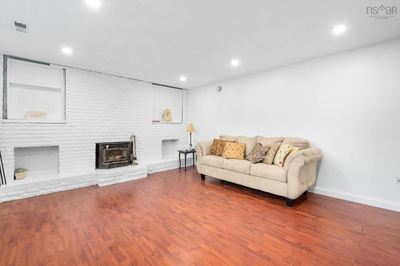 42 Spring Avenue, Dartmouth, NS - Indoor With Fireplace