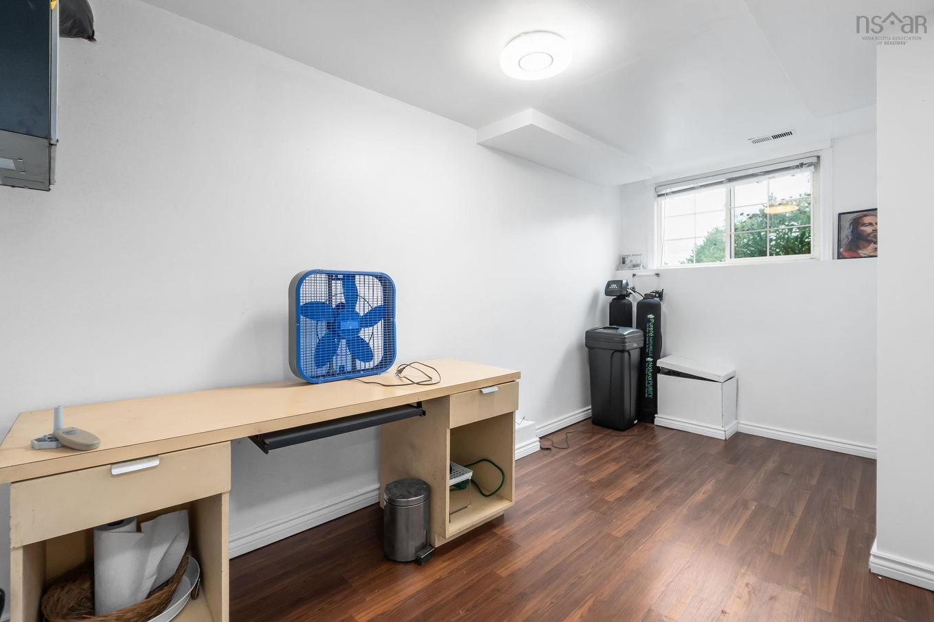 42 Spring Avenue, Dartmouth, NS - Indoor