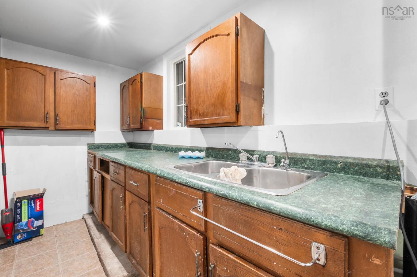 42 Spring Avenue, Dartmouth, NS - Indoor Photo Showing Kitchen With Double Sink