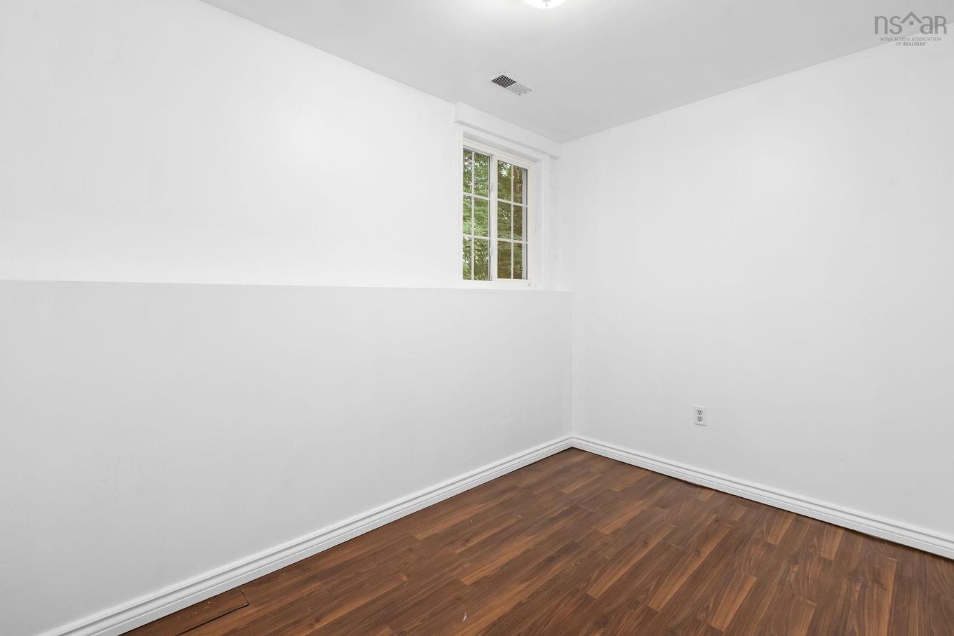 42 Spring Avenue, Dartmouth, NS - Indoor Photo Showing Other Room