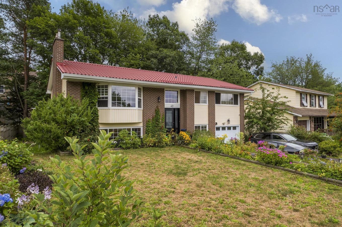 42 Spring Avenue, Dartmouth, NS - Outdoor