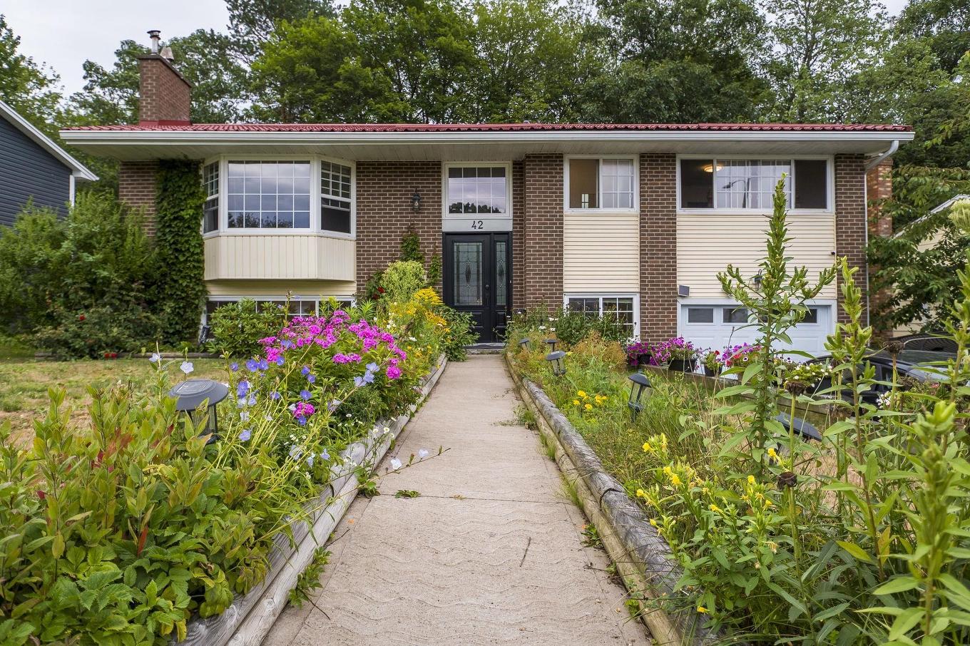 42 Spring Avenue, Dartmouth, NS - Outdoor