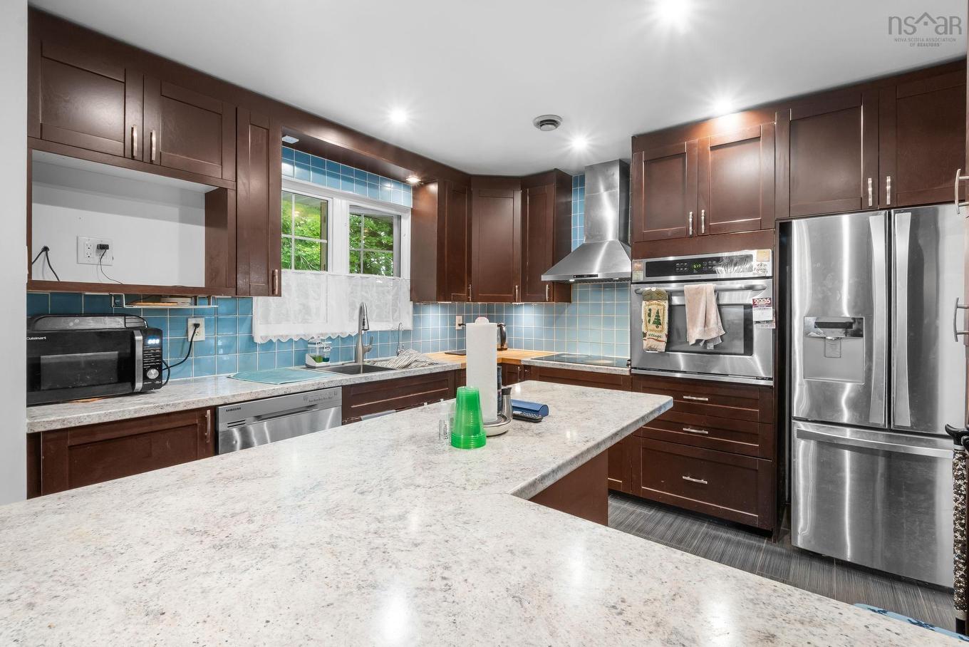 42 Spring Avenue, Dartmouth, NS - Indoor Photo Showing Kitchen With Upgraded Kitchen