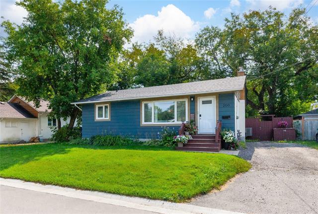 200 Toronto Ave, Selkirk, MB - Outdoor