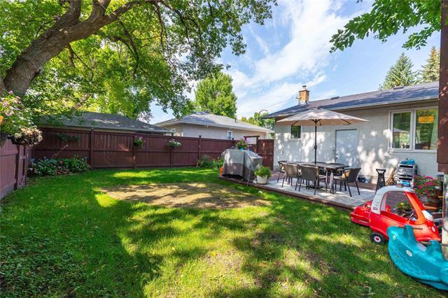 200 Toronto Ave, Selkirk, MB - Outdoor With Deck Patio Veranda With Backyard