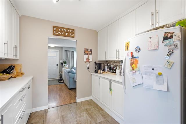 200 Toronto Ave, Selkirk, MB - Indoor Photo Showing Kitchen