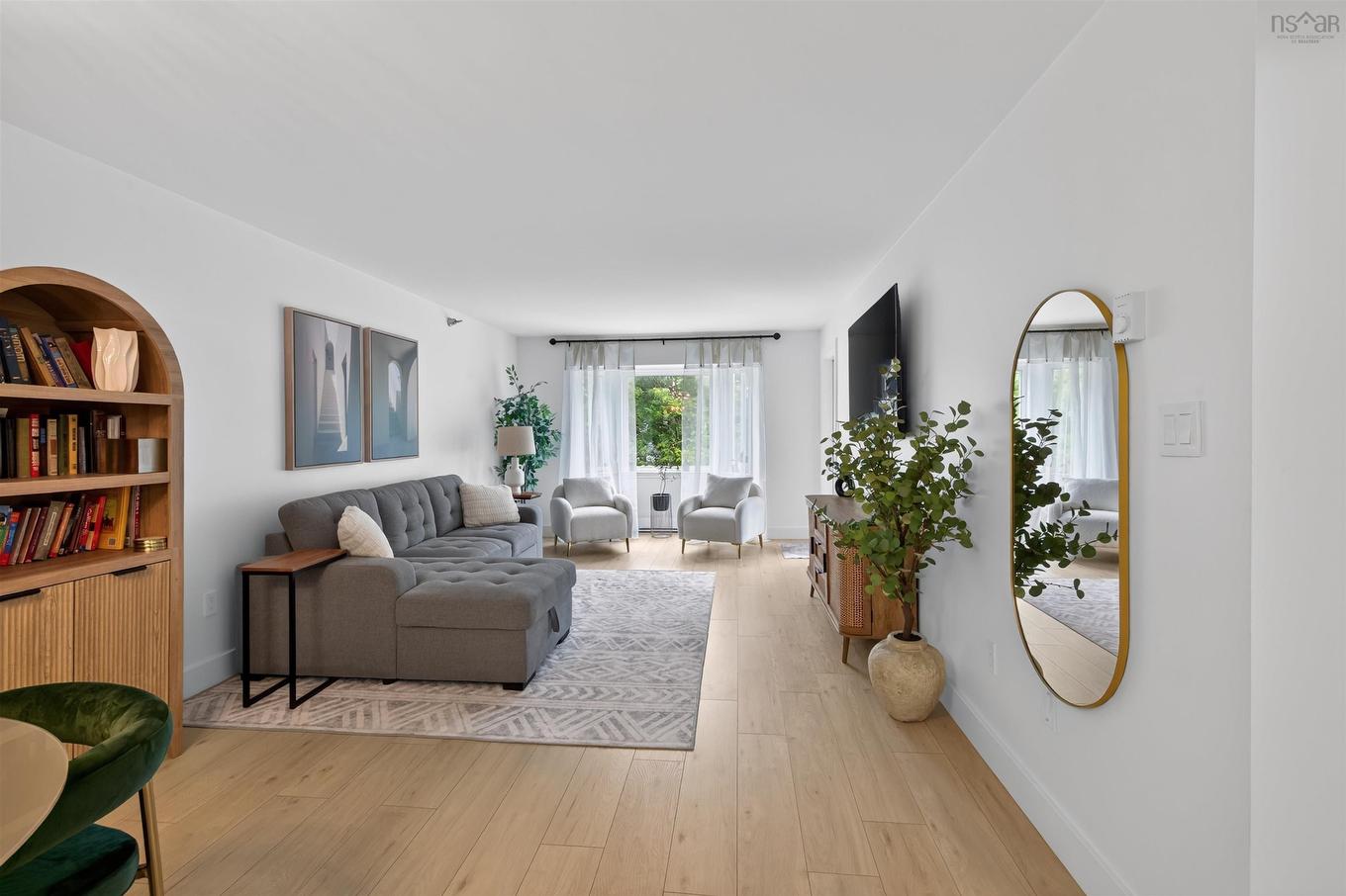305 93 Kearney Lake Road, Halifax, NS - Indoor Photo Showing Living Room