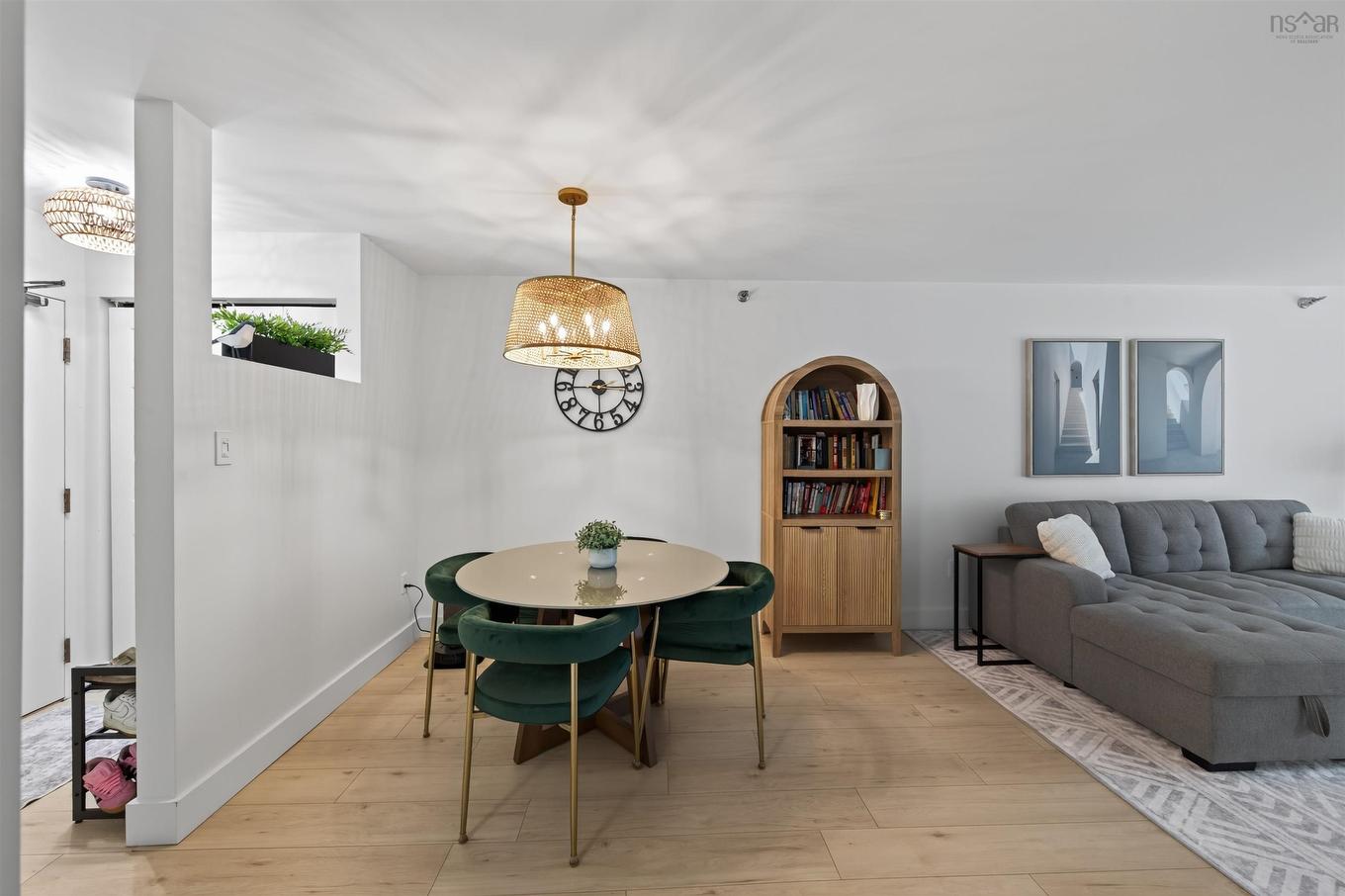 305 93 Kearney Lake Road, Halifax, NS - Indoor Photo Showing Dining Room