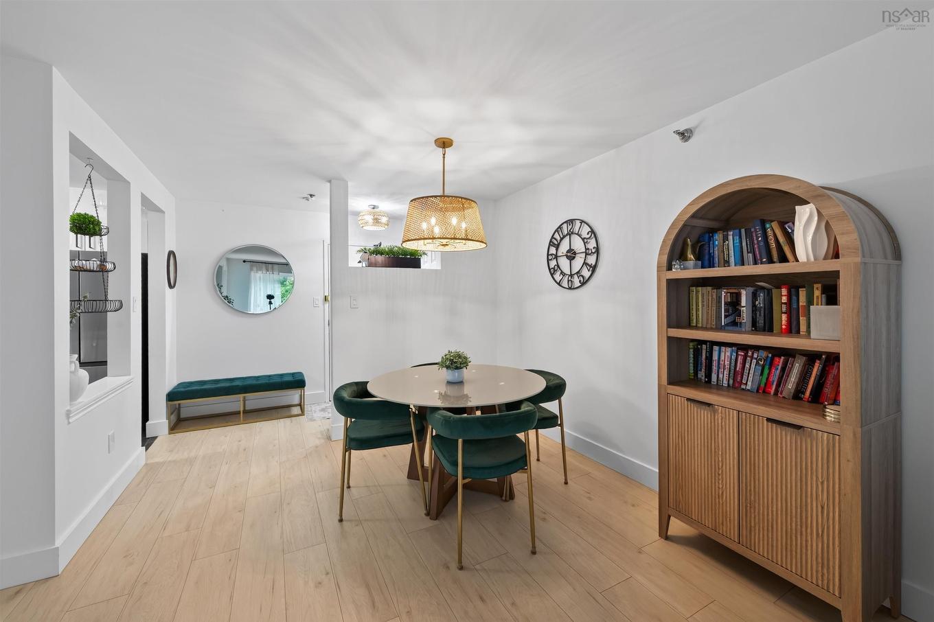305 93 Kearney Lake Road, Halifax, NS - Indoor Photo Showing Dining Room