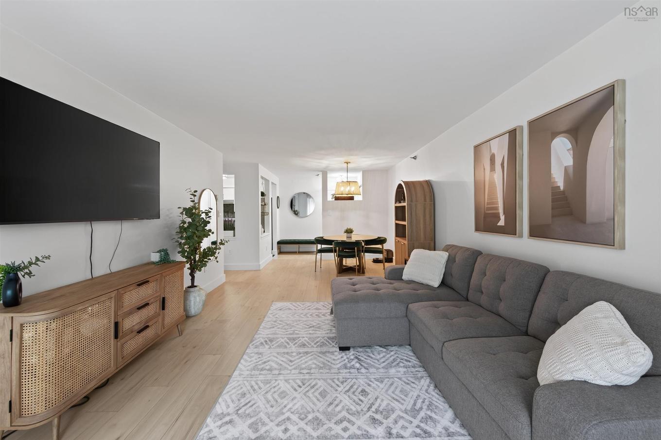305 93 Kearney Lake Road, Halifax, NS - Indoor Photo Showing Living Room