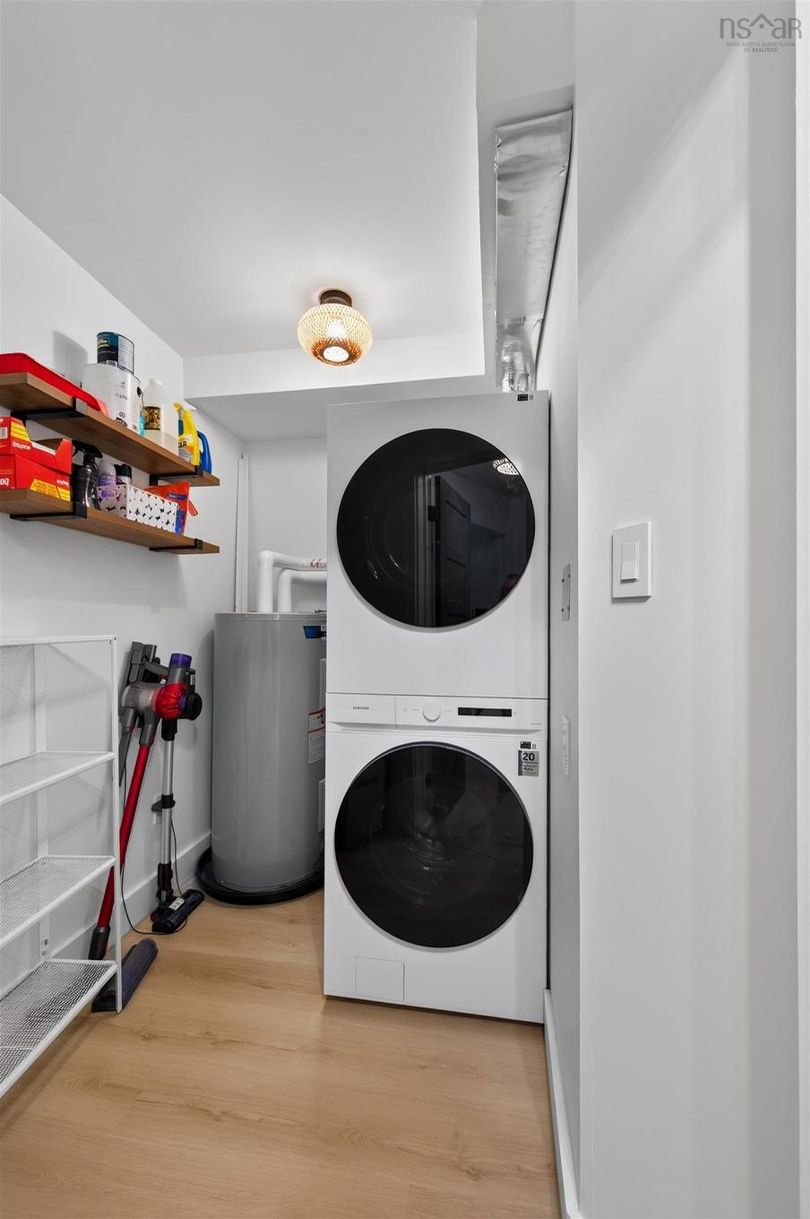 305 93 Kearney Lake Road, Halifax, NS - Indoor Photo Showing Laundry Room