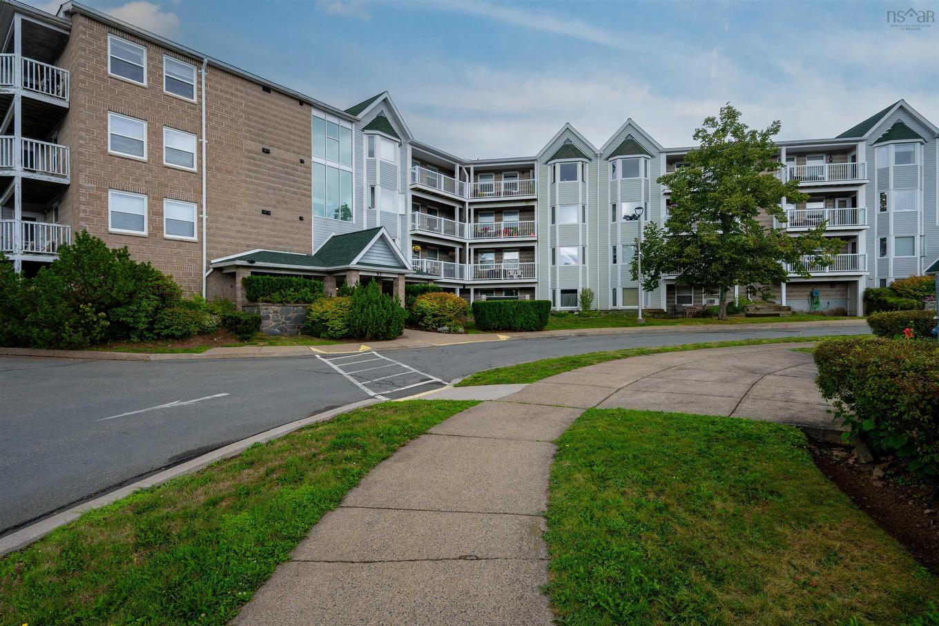 305 93 Kearney Lake Road, Halifax, NS - Outdoor With Facade
