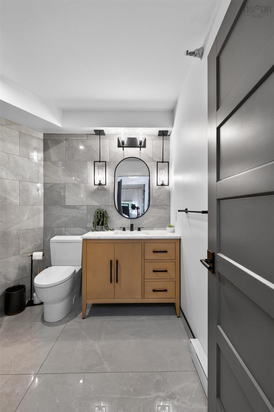 305 93 Kearney Lake Road, Halifax, NS - Indoor Photo Showing Bathroom