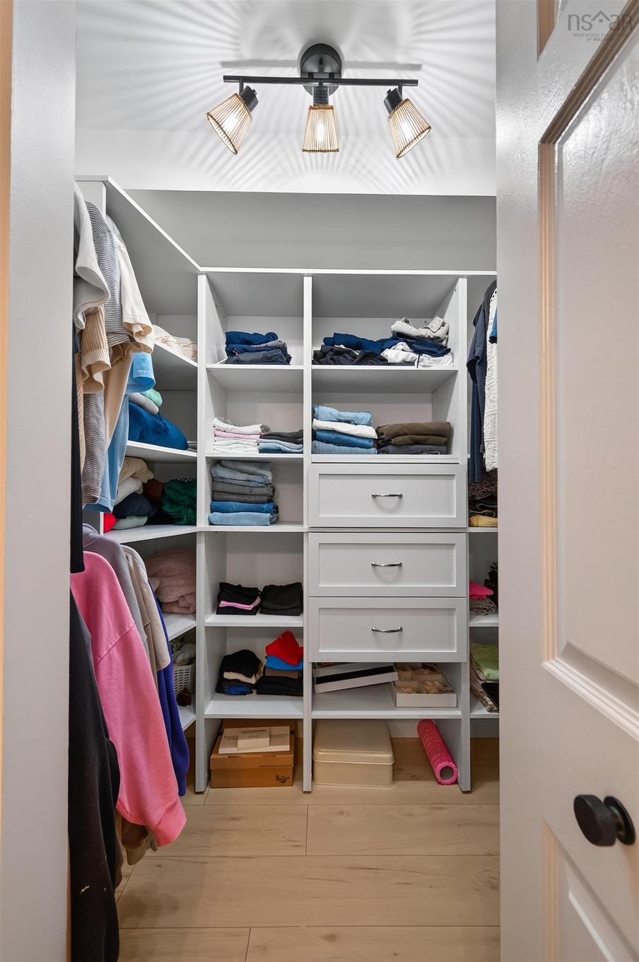 305 93 Kearney Lake Road, Halifax, NS - Indoor With Storage