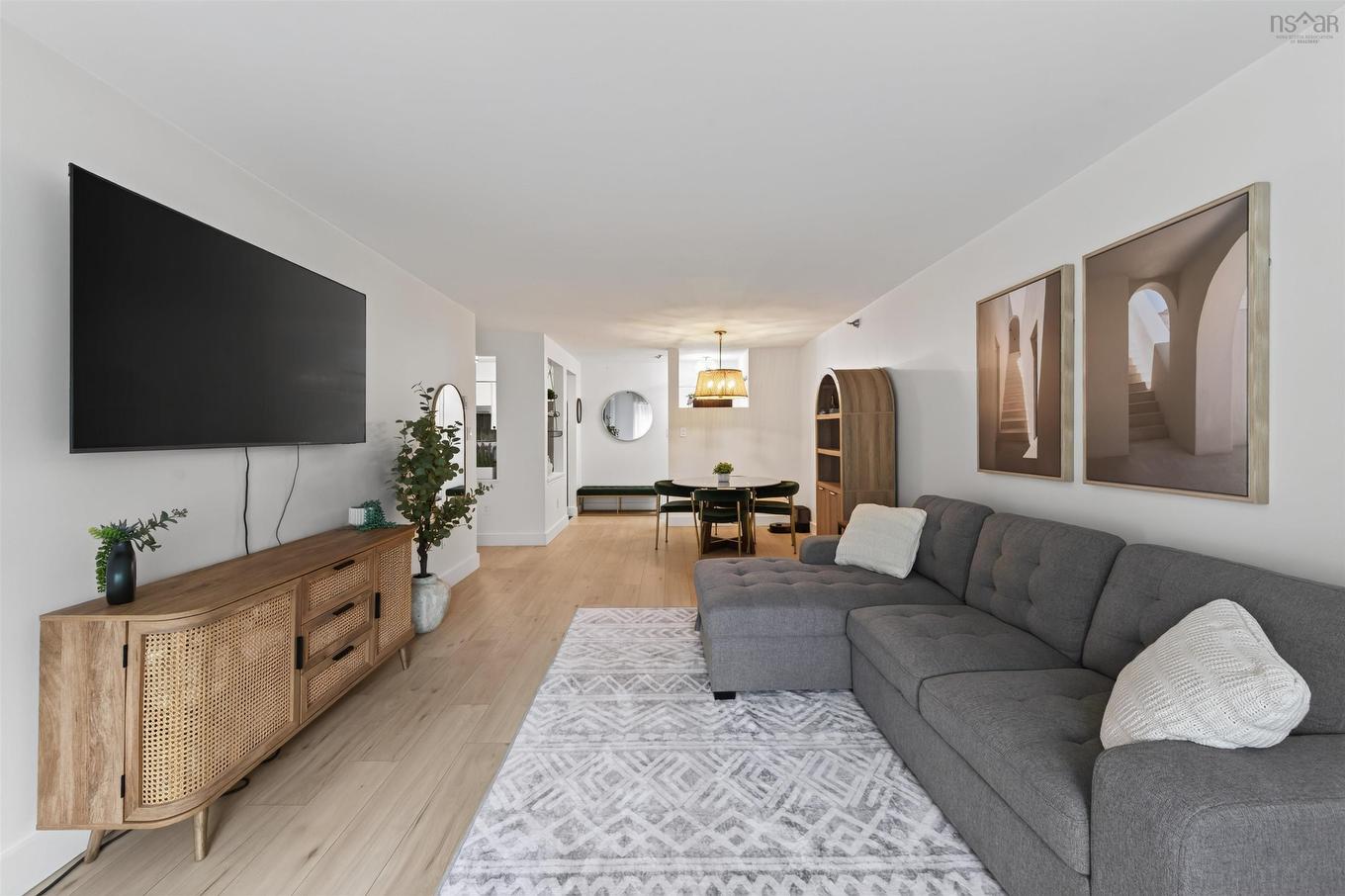 305 93 Kearney Lake Road, Halifax, NS - Indoor Photo Showing Living Room