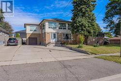 29 LANGSTONE CRESCENT Halton Hills, ON L7G 4N2