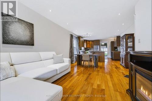 18 Lowrey Avenue N, Cambridge, ON 