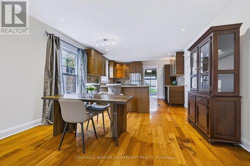 18 Lowrey Avenue N, Cambridge, ON 