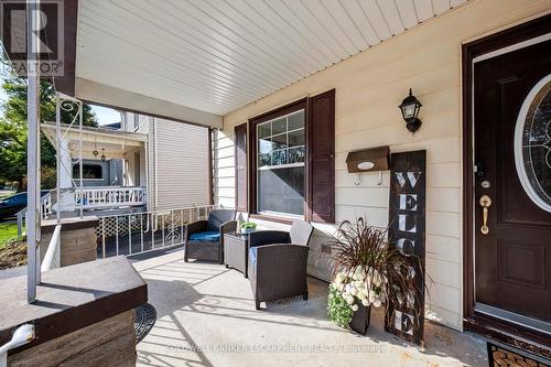 18 Lowrey Avenue N, Cambridge, ON 