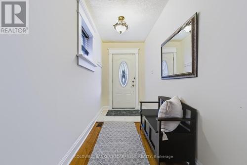 18 Lowrey Avenue N, Cambridge, ON 