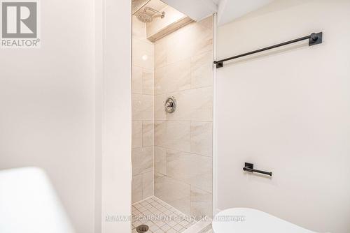 250 Rosslyn Avenue N, Hamilton, ON 