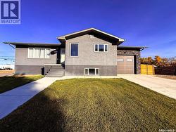 209 2ND AVENUE E Shaunavon, SK S0N 2M0