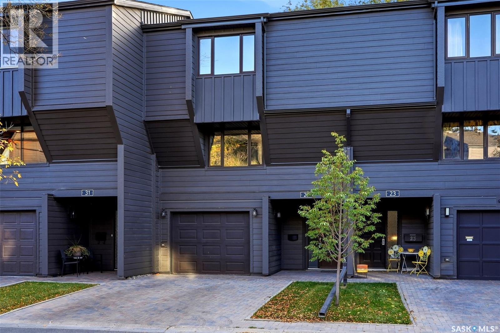 27 Quincy Drive, Regina, SK