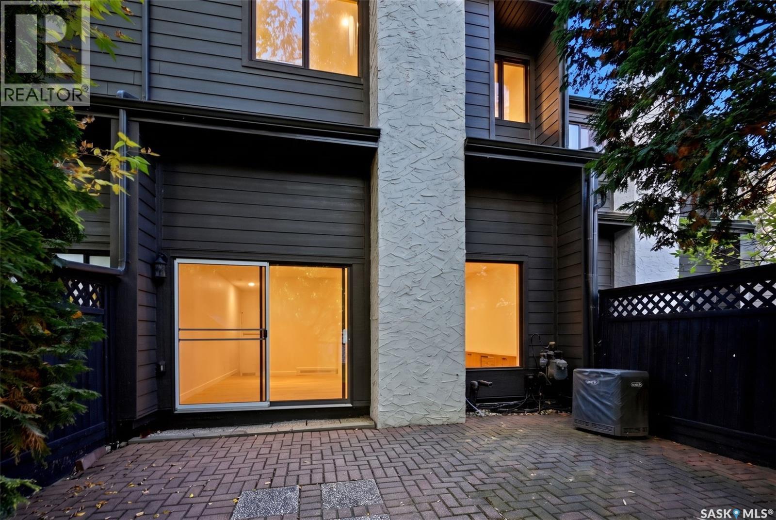 27 Quincy Drive, Regina, SK