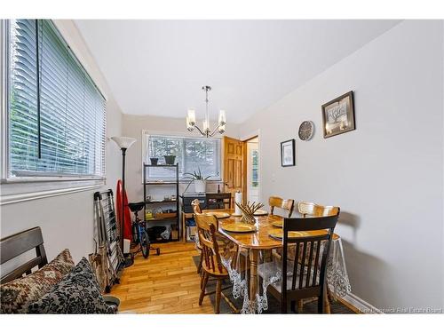 7 Manchester Crt, Fredericton, NB 