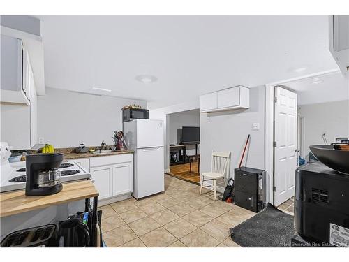7 Manchester Crt, Fredericton, NB 