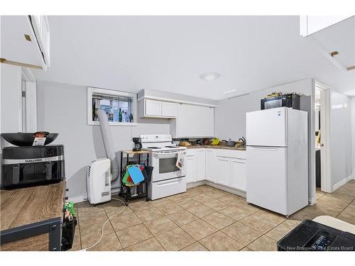 7 Manchester Crt, Fredericton, NB 