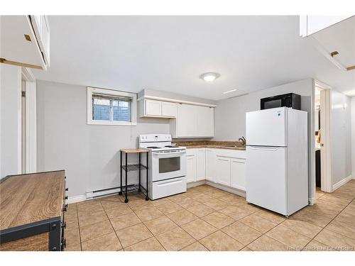 7 Manchester Crt, Fredericton, NB 